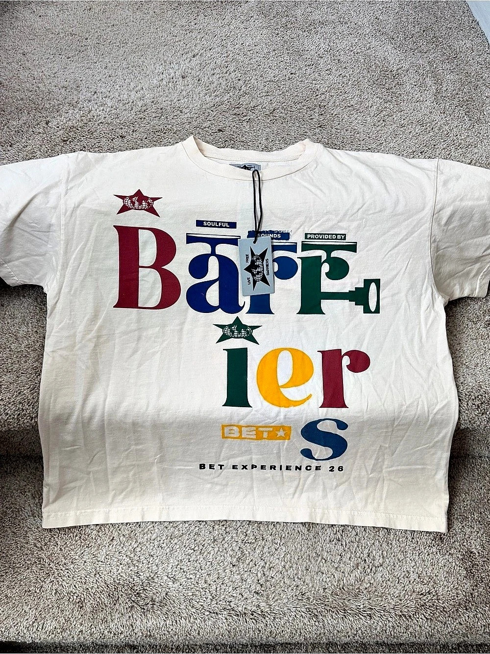 BARRIERS x BET Star Globe Graphic Tee White & Green Large (NWT)